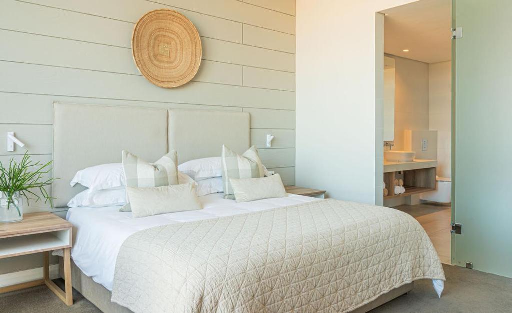 Bluewater Bay Sunrise Hotel Amsterdamhoek Buitenkant foto